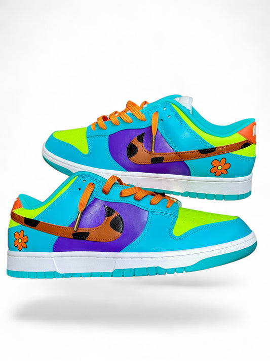 Mystery Machine Dunks